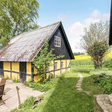 Sonderskovvej Holiday home Illebolle