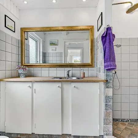 2 Bedroom Amazing In Rudkobing * Illebølle